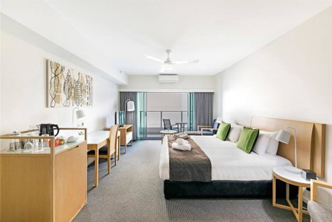Resort-Style Sister Studios - Double Delight In The CBD - Accommodation Mt Buller 0