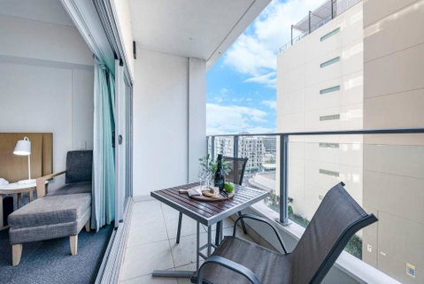 Resort-Style Sister Studios - Double Delight In The CBD - Accommodation Mt Buller 2