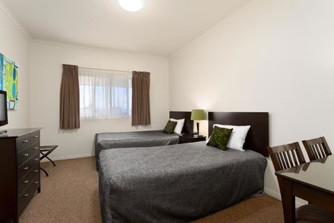 Redcliffe Motor Inn - Accommodation Mt Buller 3