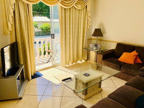 Redcliffe Villa - Accommodation Mt Buller 3
