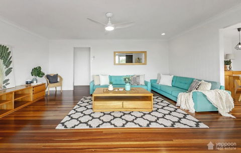 RELAX @48 CLOSE TO BEACH Sleeps 7 - Accommodation Mt Buller 3