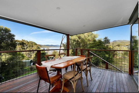Relax At Goughs Bay - Accommodation Mt Buller 0