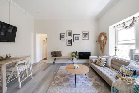 Relaxed Coogee Coastal Living With Ocean Views - Accommodation Mt Buller 3
