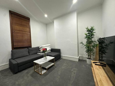 Remarkable 2 Bedroom House At The Centre Of Darlinghurst - Accommodation Mt Buller 0
