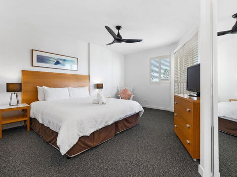 RESORT ON THE BEACH 2214/2215 - Accommodation Mt Buller 1