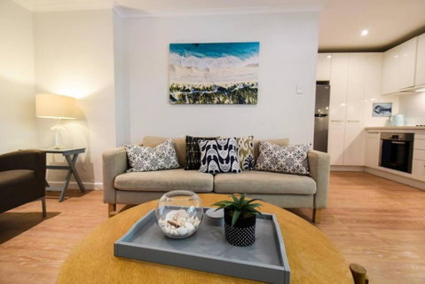 Resort-style Coastal Living With Balcony & Pool - Accommodation Mt Buller 0
