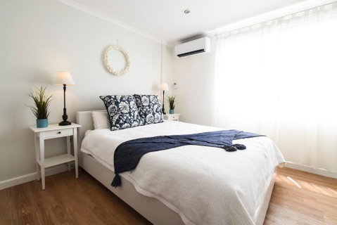 Resort-style Coastal Living With Balcony & Pool - Accommodation Mt Buller 1
