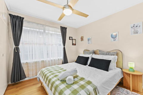 Retro Retreat - Mornington - Accommodation Mt Buller 1