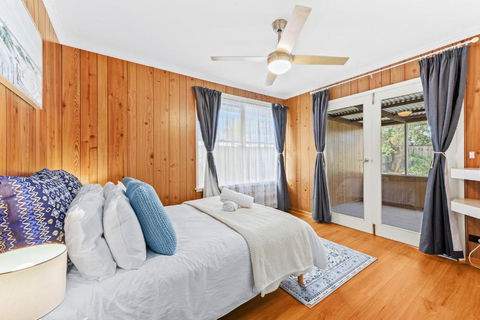 Retro Retreat - Mornington - Accommodation Mt Buller 2