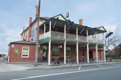 Riverina Hotel - Accommodation Mt Buller 0