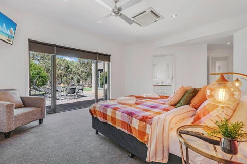 Riverlyne - Riverfront Holiday Home - Accommodation Mt Buller 3