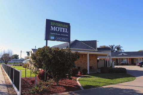RiverPark Motel - Accommodation Mt Buller 0