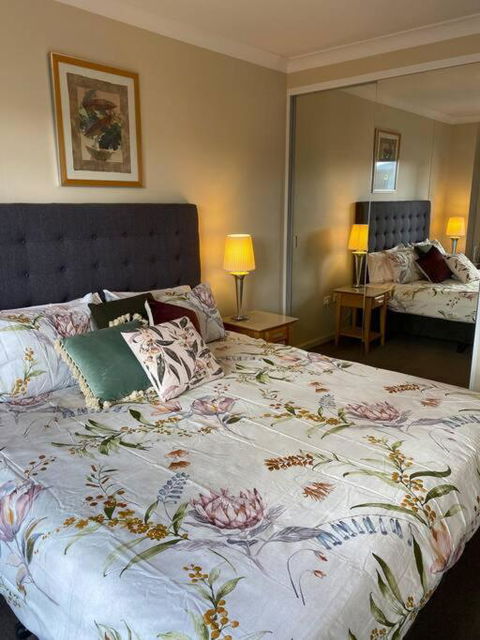 RIVERSIDE CITY VIEW PARKING NETFLIX WIFI WINE FREE - Accommodation Mt Buller 1