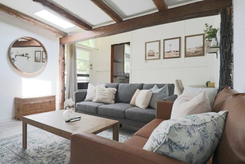 Rustic Chic 200 Metres From CBD - Accommodation Mt buller 0