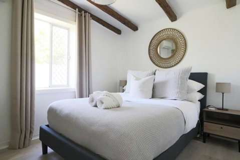 Rustic Chic 200 Metres From CBD - Accommodation Mt buller 3