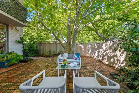 Romantic Retreat With Garden - Accommodation Mt Buller 1