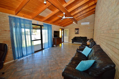 Rossys Retreat - Kalbarri WA - Accommodation Mt Buller 0