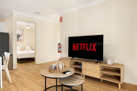 Smart Suites Self Check-in Apartments - S Stockport - Accommodation Mt Buller 3