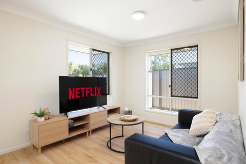 Smart Suites Self Check-in Apartments - S Stockport - Accommodation Mt Buller 1