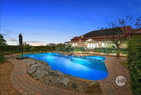 Sommerville Majestic Farm Manor Retreat 5bd 3Bth Pool Spa - Accommodation Mt Buller 3