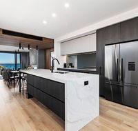 Beachside Lane - On the beach water views - Accommodation Mt Buller