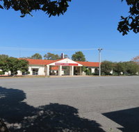 Bishops Lodge Narrandera - Accommodation Mt Buller