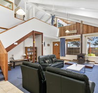 Black Dolphin Waterfront Townhouse - Bay Views - Accommodation Mt Buller