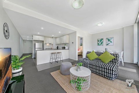 WARRICK FRAM 3 BEDS APT FREE PARKING WALK TO WESTFIELD CLOSE TO HOSPITAL NWF003 - Accommodation Mt Buller 0