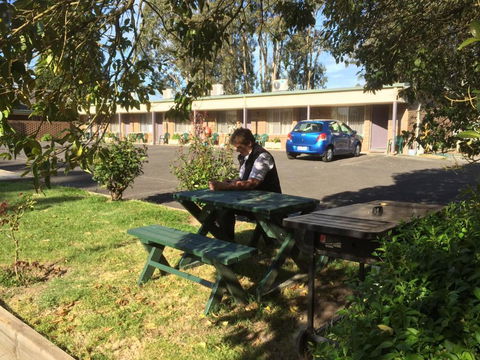 Woodmans Hill Motel - Accommodation Mt Buller 0