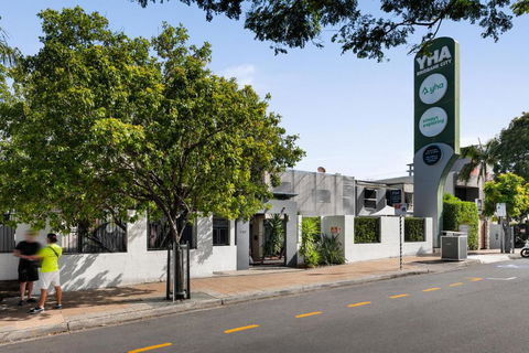 YHA Brisbane City - Accommodation Mt Buller 1