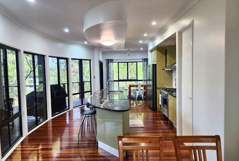 EUROLIE ON HIGH At Kingfisher Bay Fraser Island - Accommodation Mt Buller 4