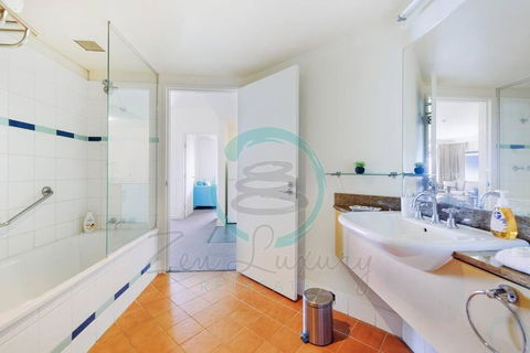 ZEN88 Esplanade: 3-BR Luxury Suite Near Waterfront - Accommodation Mt Buller 2