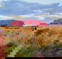 Uluru Ayers Rock Sunset with Outback Barbecue Dinner and Star Tour - Accommodation Mt Buller