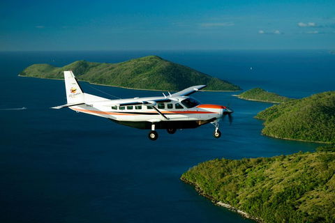 Reef And Island Scenic Flight From Airlie Beach - Accommodation Mt Buller 3