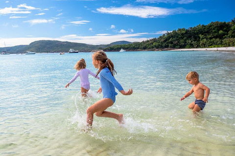 Whitehaven Beach And Daydream Island Cruise - Accommodation Mt Buller 3