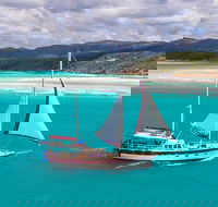 2-Day Whitsundays Sailing Adventure SV Whitehaven