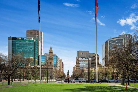 Adelaide Highlights, Hahndorf & McLaren Vale Wine Tasting And Sightseeing Tour - Accommodation Mt Buller 1